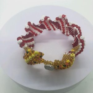 Pulsera para Orisha Chango with Oshun Ololodi - Red White & Gold Beaded Bracelet with Decorative Elements