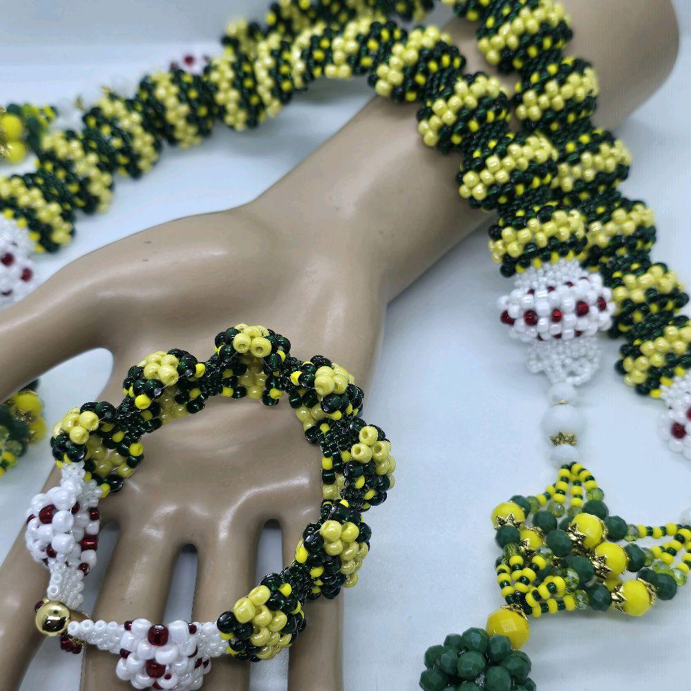 Orisha Orula-Orunmila Set de Pulsera y Collar with Green Beads, Yellow Accents, and Elegant Design - Imagen 7